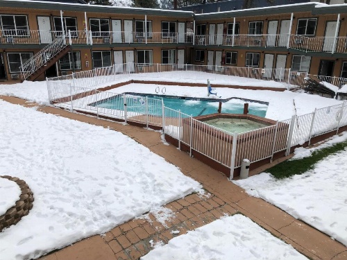 Alpine Inn And Spa image 6